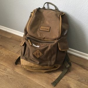 Dakine Outpost 21L Backpack